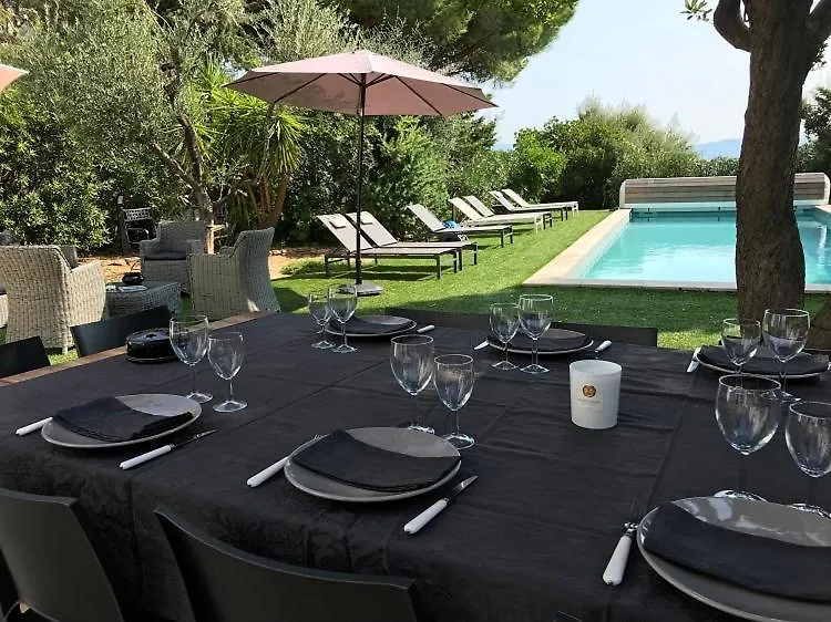 Villa Les Bruyeres Sarrazine Cavalaire-sur-Mer 0*,